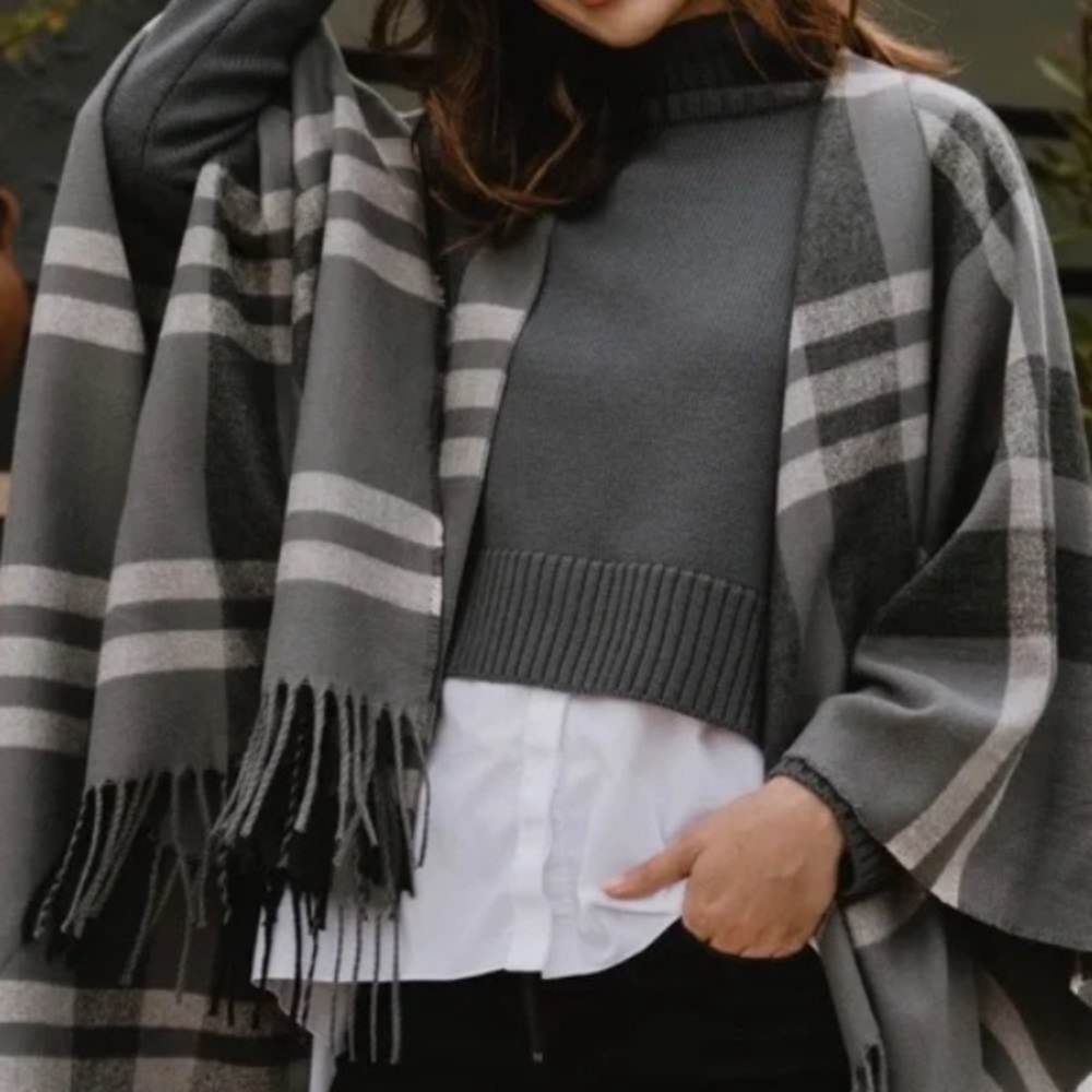 Siizu Blanket Shawl